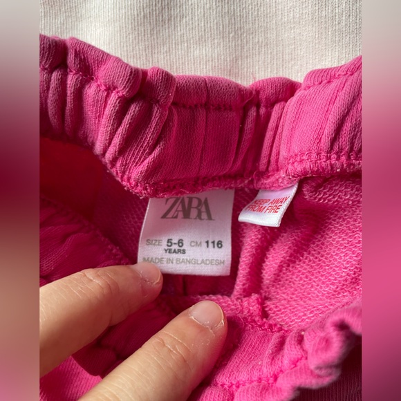 Zara Vibrant Pink Kids' Shorts and New York City sweatshirt set - Picture 2 of 8